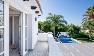 Contemporary Andalusian luxury villa for sale in high-end golf surroundings in Nueva Andalucia, Marbella 59971 