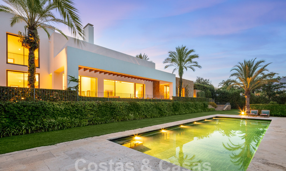 Modernist luxury villa for sale, frontline golf on an award-winning golf course on the Costa del Sol 59894