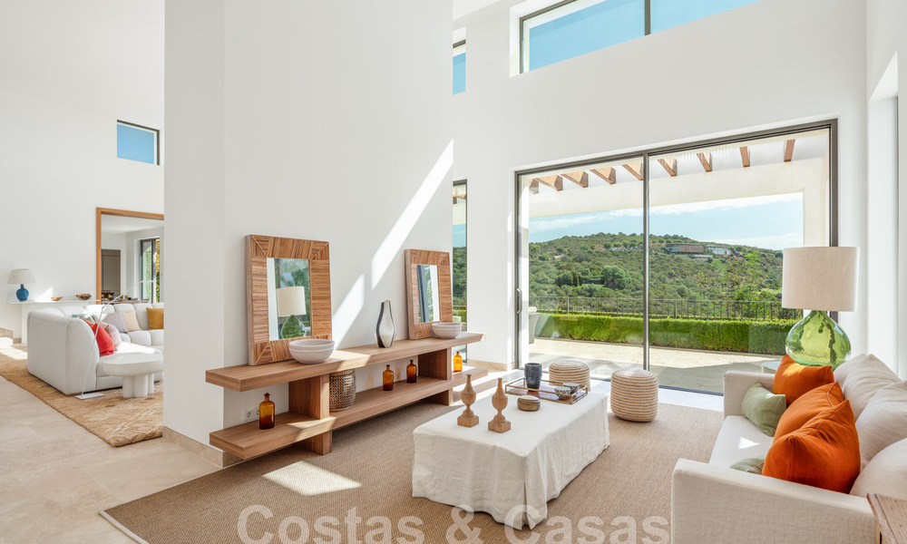 Modernist luxury villa for sale, frontline golf on an award-winning golf course on the Costa del Sol 59899