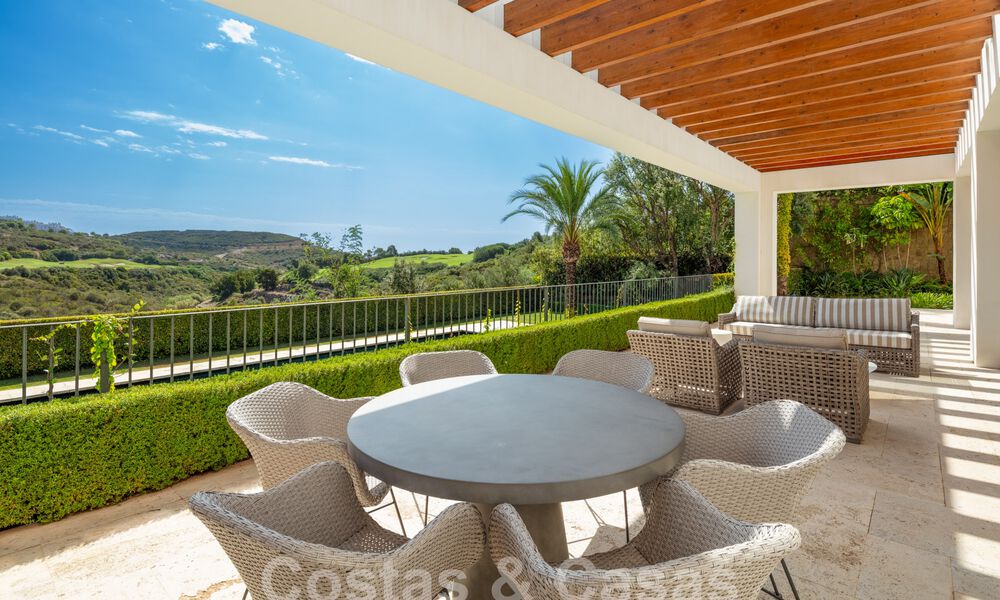 Modernist luxury villa for sale, frontline golf on an award-winning golf course on the Costa del Sol 59901