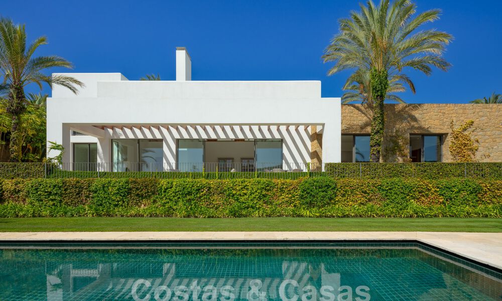 Modernist luxury villa for sale, frontline golf on an award-winning golf course on the Costa del Sol 59903