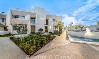 Boutique villa for sale with infinity pool and panoramic sea views in Nueva Andalucia, Marbella 59752 