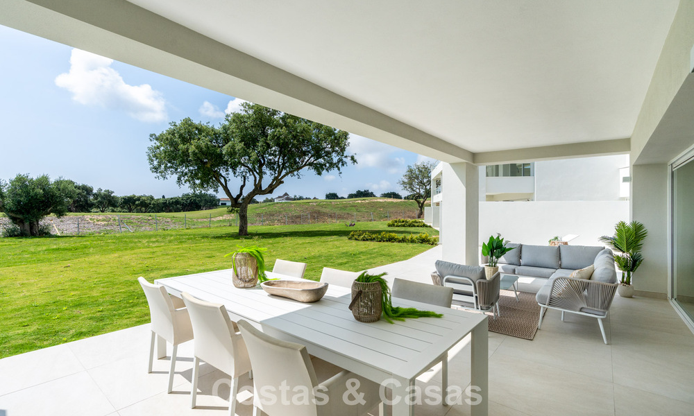 Exclusive development of new frontline golf apartments for sale in San Roque, Costa del Sol 60282