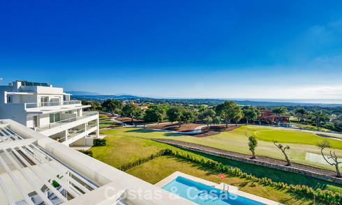 Exclusive development of new frontline golf apartments for sale in San Roque, Costa del Sol 60344
