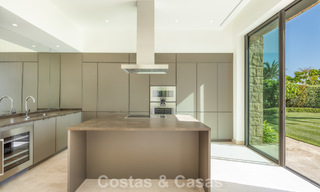 Contemporary luxury villa for sale in a first-line golf resort on the Costa del Sol 60440 