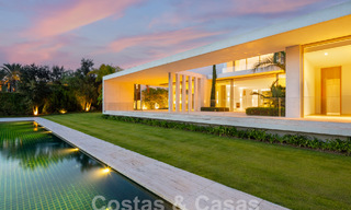 Modern designer villa for sale right on a 5-star golf course on the Costa del Sol 60103 