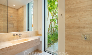 Modern designer villa for sale right on a 5-star golf course on the Costa del Sol 60113 