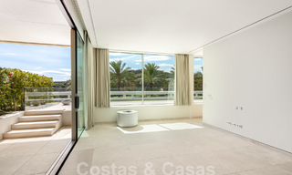 Sophisticated luxury villa for sale adjacent to an award-winning golf course on the Costa del Sol 60142 