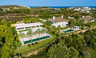 Sophisticated luxury villa for sale adjacent to an award-winning golf course on the Costa del Sol 60156 