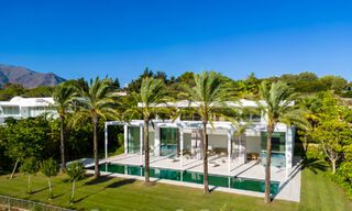 Sophisticated luxury villa for sale adjacent to an award-winning golf course on the Costa del Sol 60158 