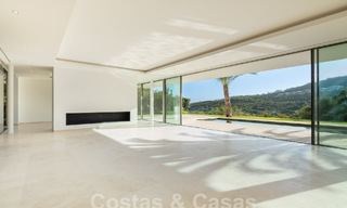 Ready to move in, ultra-luxurious designer villa for sale in a superior golf resort on the Costa del Sol 60183 