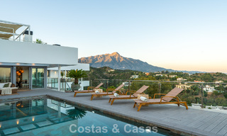 Sophisticated luxury villa for sale in exclusive golf resort with panoramic views in La Quinta, Marbella - Benahavis 60409 