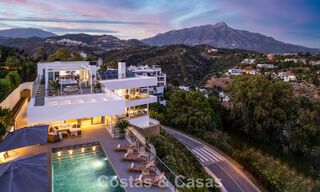 Sophisticated luxury villa for sale in exclusive golf resort with panoramic views in La Quinta, Marbella - Benahavis 60411 