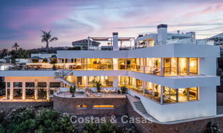 Sophisticated luxury villa for sale in exclusive golf resort with panoramic views in La Quinta, Marbella - Benahavis 60412 