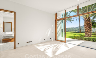 New, high-end luxury villa, on the front line of a first-class golf course on the Costa del Sol 60220 