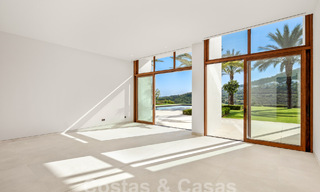 New, high-end luxury villa, on the front line of a first-class golf course on the Costa del Sol 60224 