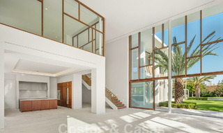 New, high-end luxury villa, on the front line of a first-class golf course on the Costa del Sol 60230 