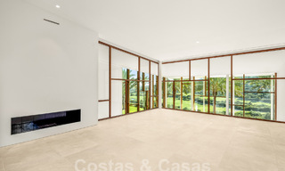 New, high-end luxury villa, on the front line of a first-class golf course on the Costa del Sol 60232 