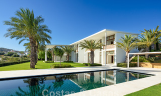 New, high-end luxury villa, on the front line of a first-class golf course on the Costa del Sol 60238 