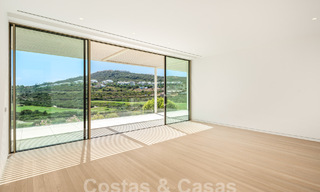 Majestic designer villa for sale right on a 5-star golf course on the Costa del Sol 60250 