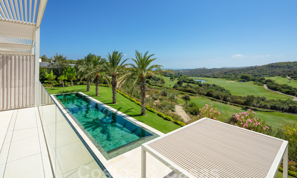 Majestic designer villa for sale right on a 5-star golf course on the Costa del Sol 60251