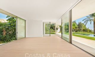 Majestic designer villa for sale right on a 5-star golf course on the Costa del Sol 60259 