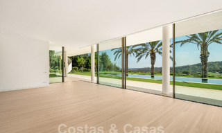 Majestic designer villa for sale right on a 5-star golf course on the Costa del Sol 60260 