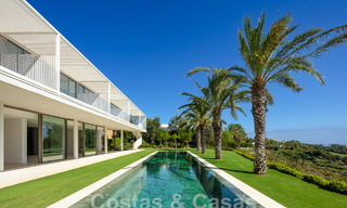 Majestic designer villa for sale right on a 5-star golf course on the Costa del Sol 60264 