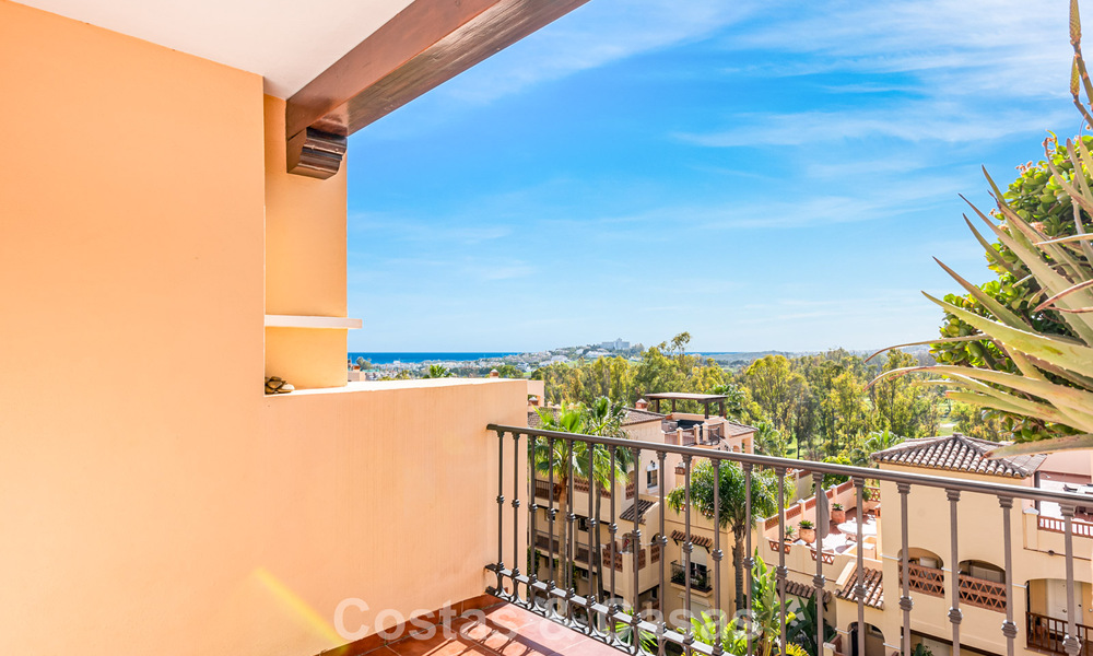 Spacious apartment for sale with sea views in frontline golf complex on the New Golden Mile, Marbella - Estepona 60376