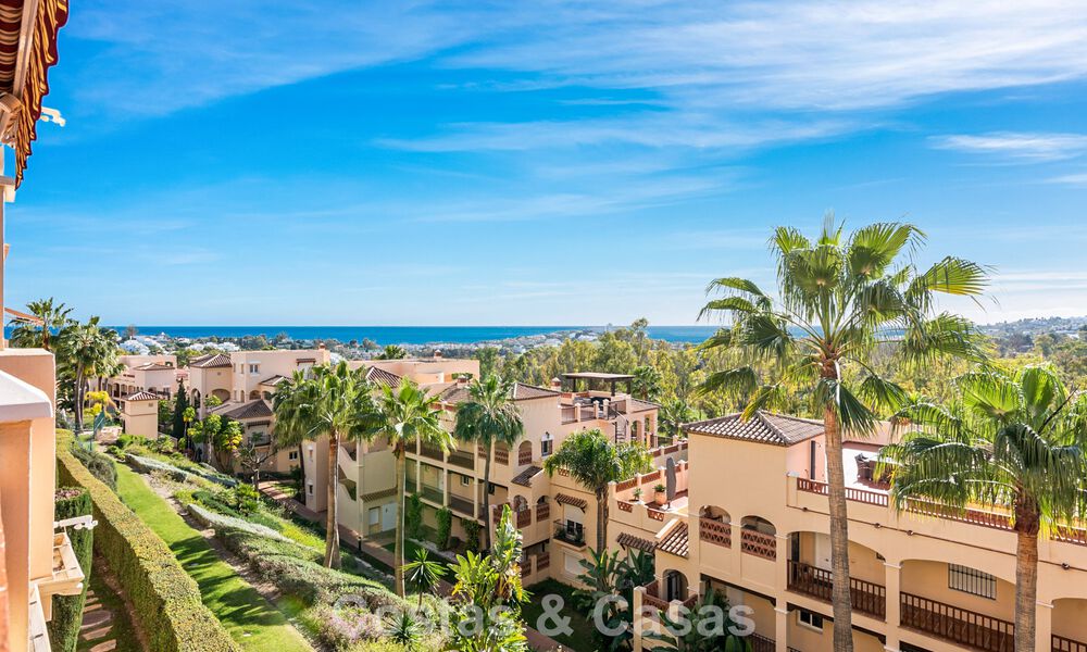 Spacious apartment for sale with sea views in frontline golf complex on the New Golden Mile, Marbella - Estepona 60380