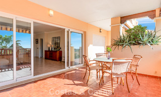Spacious apartment for sale with sea views in frontline golf complex on the New Golden Mile, Marbella - Estepona 60381 