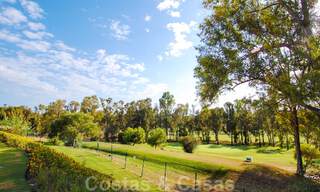 Spacious apartment for sale with sea views in frontline golf complex on the New Golden Mile, Marbella - Estepona 60423 