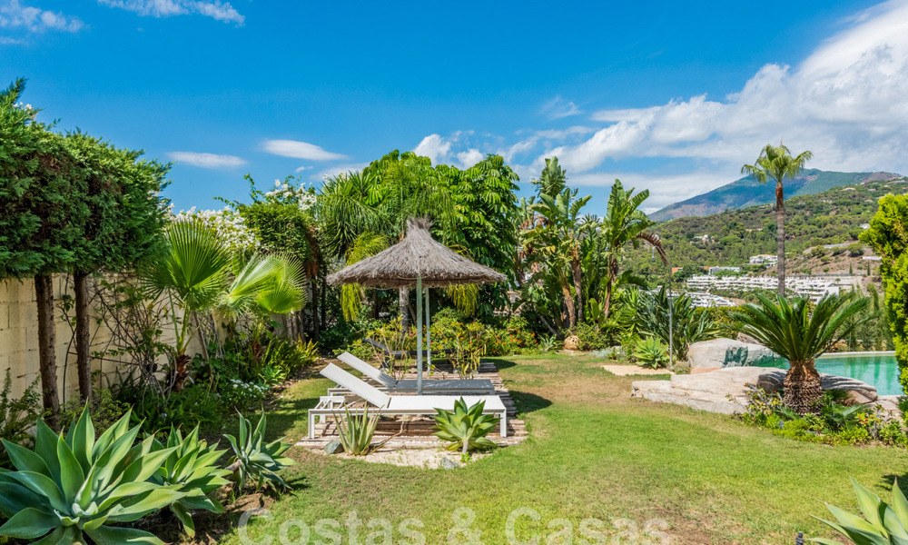 Luxury Andalusian-style villa for sale in the hills of La Quinta, Benahavis - Marbella 60631