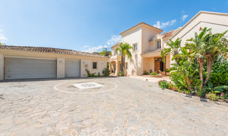 Luxury Andalusian-style villa for sale in the hills of La Quinta, Benahavis - Marbella 60634 