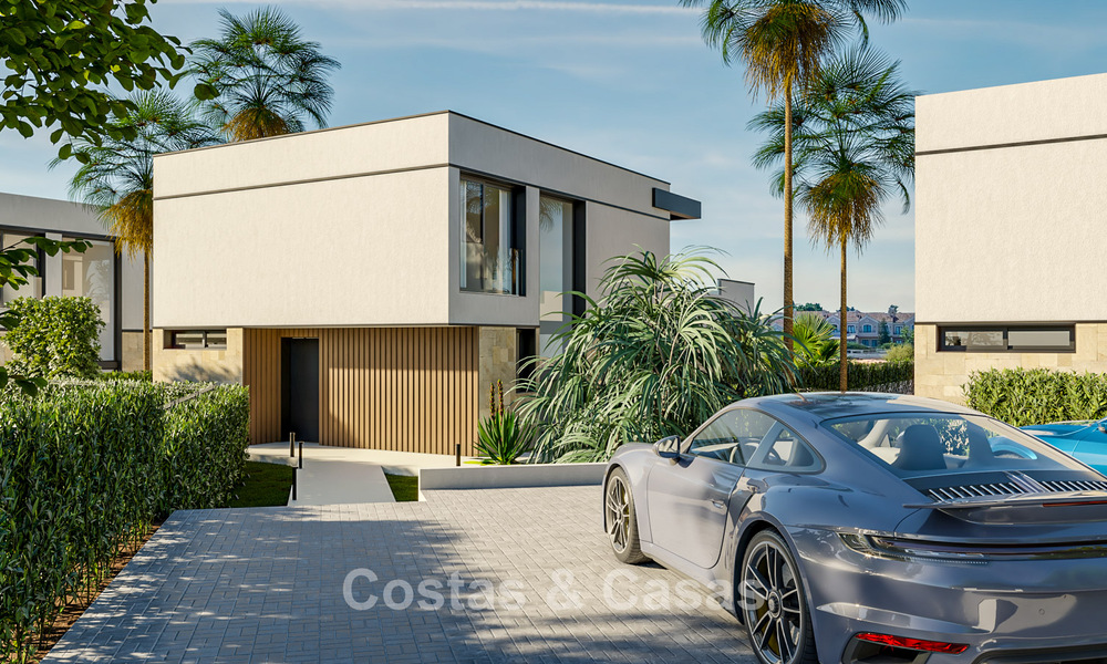 Modern luxury villas, frontline golf, on the New Golden Mile between Marbella and Estepona 792057