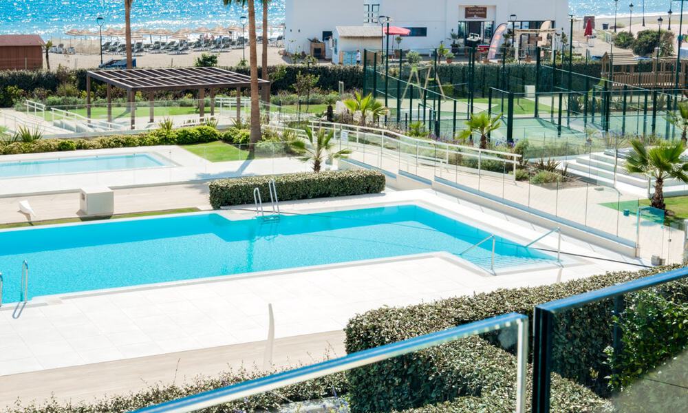 Modern luxury apartment for sale with sea views in an exclusive beach complex on the New Golden Mile, Marbella - Estepona 60745