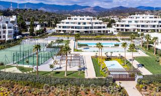 Modern luxury apartment for sale with sea views in an exclusive beach complex on the New Golden Mile, Marbella - Estepona 60746 