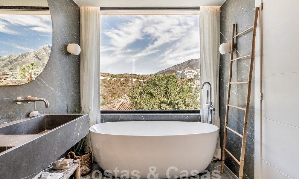 Luxury villa for sale with modern-Mediterranean design and sea views in Nueva Andalucia, Marbella 60934