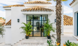 Luxury villa for sale with modern-Mediterranean design and sea views in Nueva Andalucia, Marbella 60935 