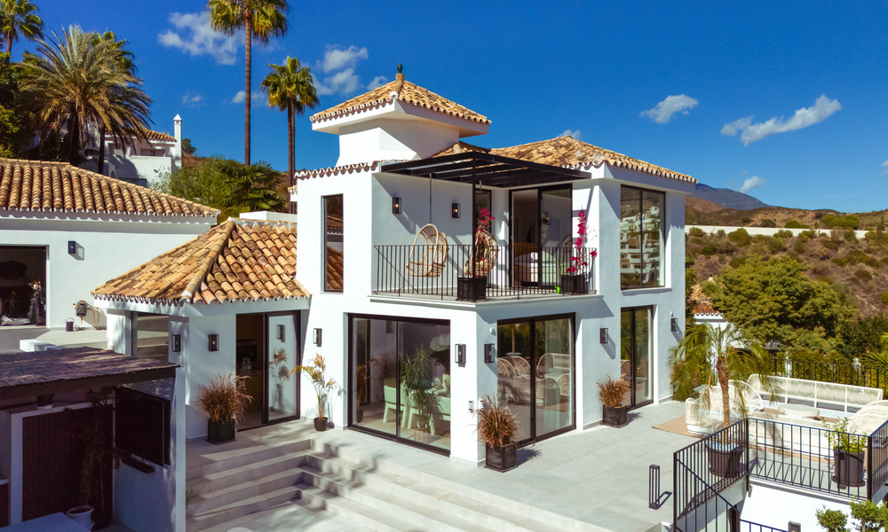 Luxury villa for sale with modern-Mediterranean design and sea views in Nueva Andalucia, Marbella 60945