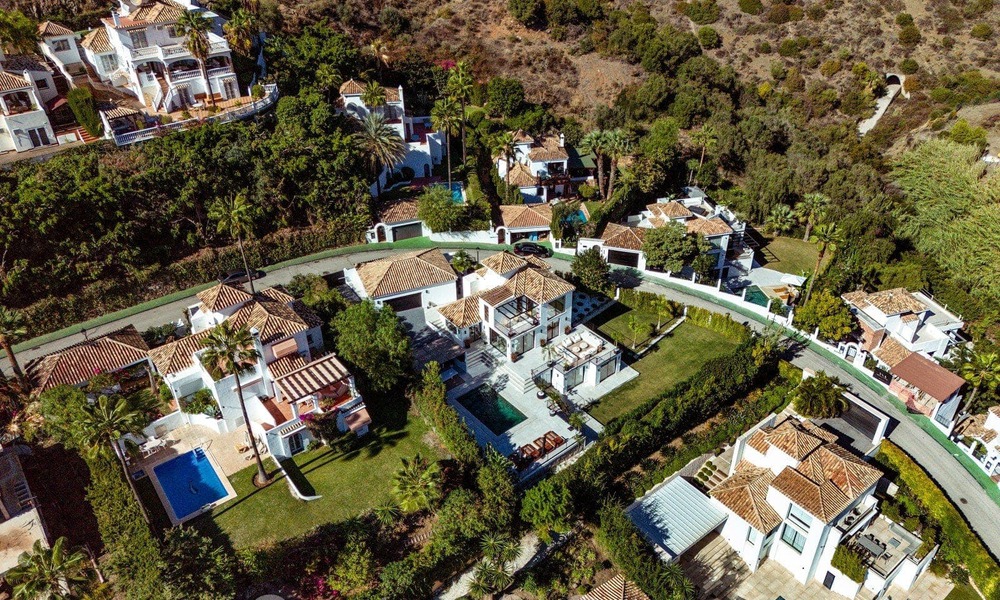 Luxury villa for sale with modern-Mediterranean design and sea views in Nueva Andalucia, Marbella 60961