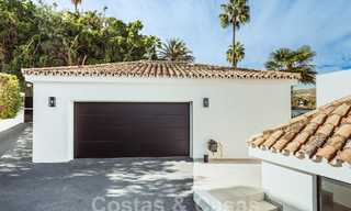 Luxury villa for sale with modern-Mediterranean design and sea views in Nueva Andalucia, Marbella 60999 