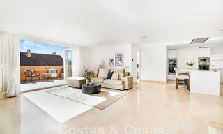 Spacious, luxury penthouse for sale with sea views and in a 5-star complex in Nueva Andalucia, Marbella 60873 