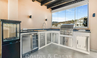 Spacious, luxury penthouse for sale with sea views and in a 5-star complex in Nueva Andalucia, Marbella 60878 