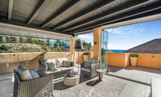 Spacious, luxury penthouse for sale with sea views and in a 5-star complex in Nueva Andalucia, Marbella 60879 