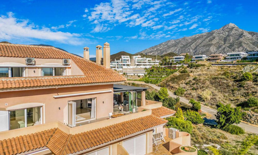 Spacious, luxury penthouse for sale with sea views and in a 5-star complex in Nueva Andalucia, Marbella 60892
