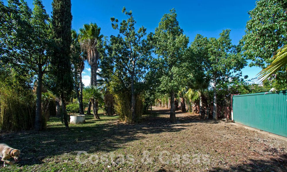 Finca with stables for sale a short distance from Estepona centre, Costa del Sol 61036