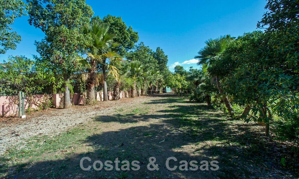 Finca with stables for sale a short distance from Estepona centre, Costa del Sol 61039