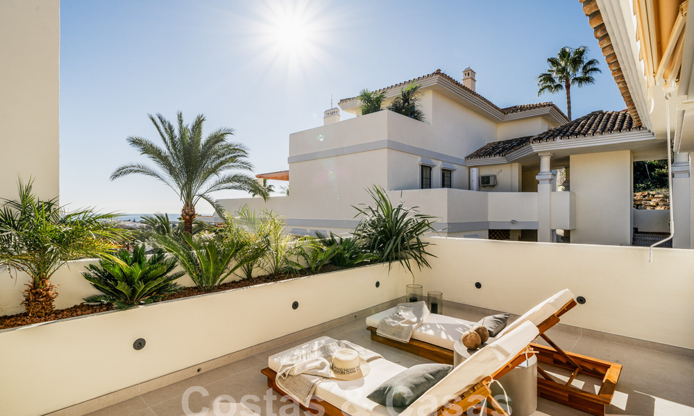 Quality refurbished penthouse for sale with inviting terrace and sea views in Nueva Andalucia, Marbella 61144