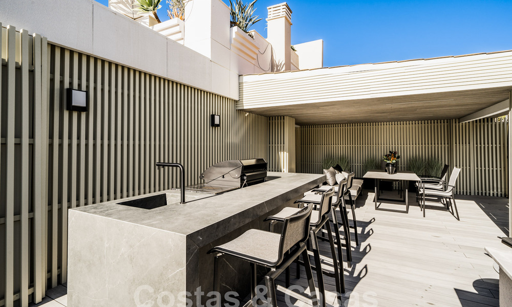 Modern renovated apartment for sale in centrally located, gated complex in Nueva Andalucia, Marbella 61191